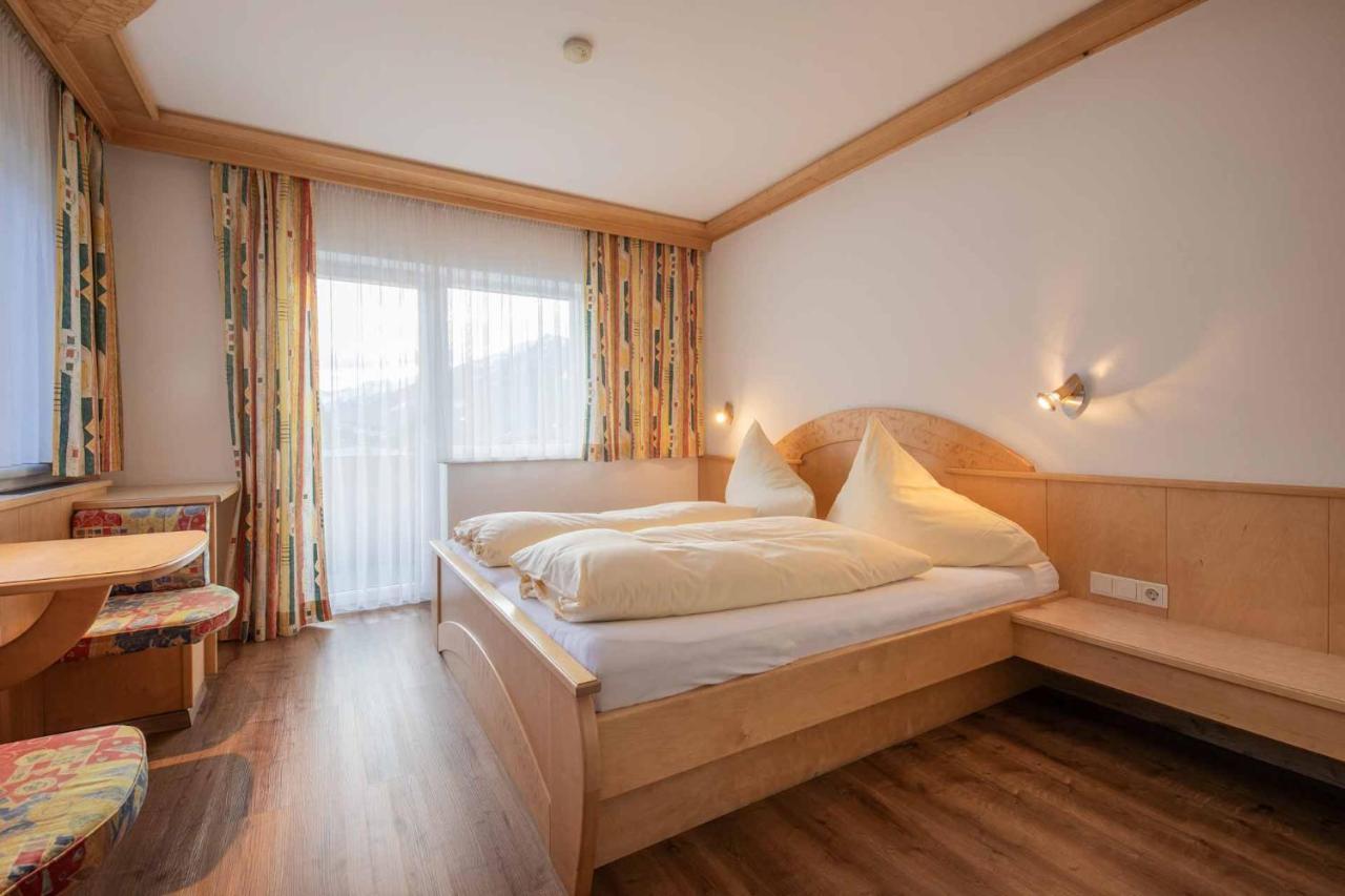 Haus Hubertus Hotell Mieders Eksteriør bilde