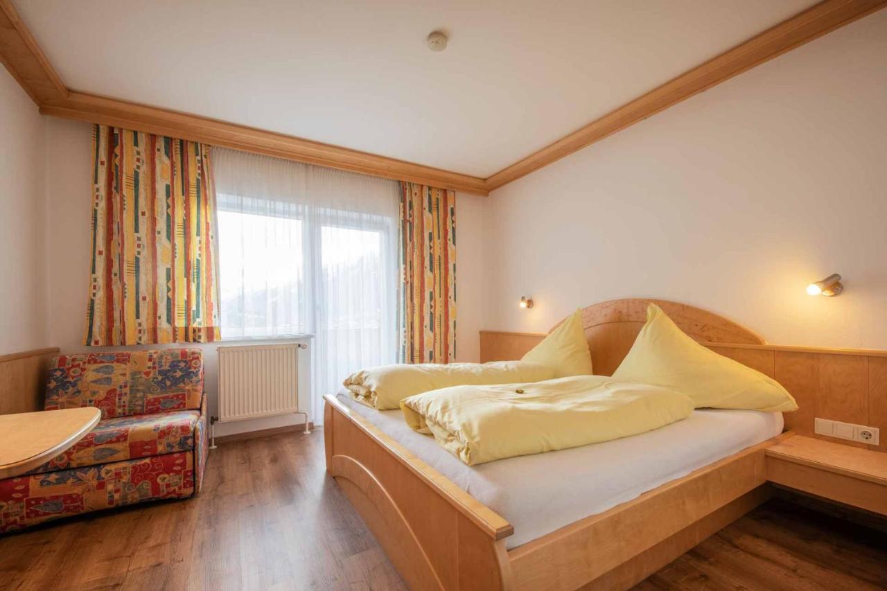 Haus Hubertus Hotell Mieders Eksteriør bilde